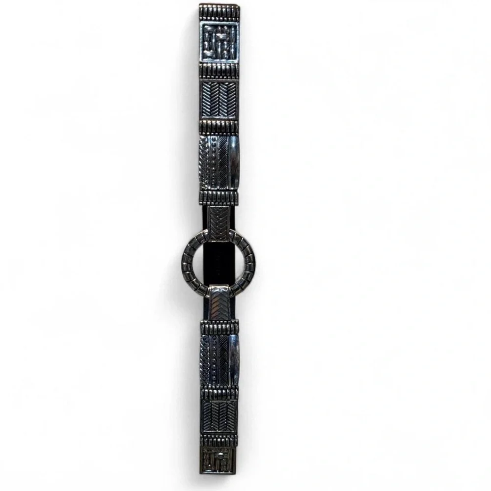Chico Chrome Leather Belt. Sz Medium 30”x1.25”